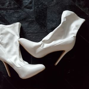 High heel white boots